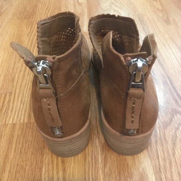 Dolce Vita Tan Perforated Leather Ankle Boots Boho Western Booties Size 8 - Picture 6 of 11
